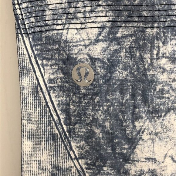 Lululemon Ebb to Train Leggings in Black, White,  Luna Wash Ombre ~XS - Picture 9 of 15